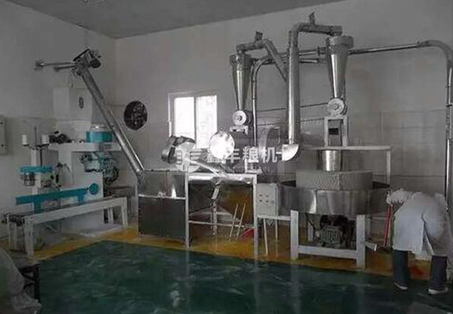 小型全自動石磨面粉機(jī)